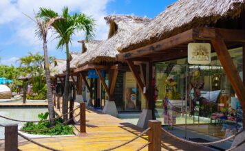 Taino Bay Shopping Taino Bay shopping at Atabey store.