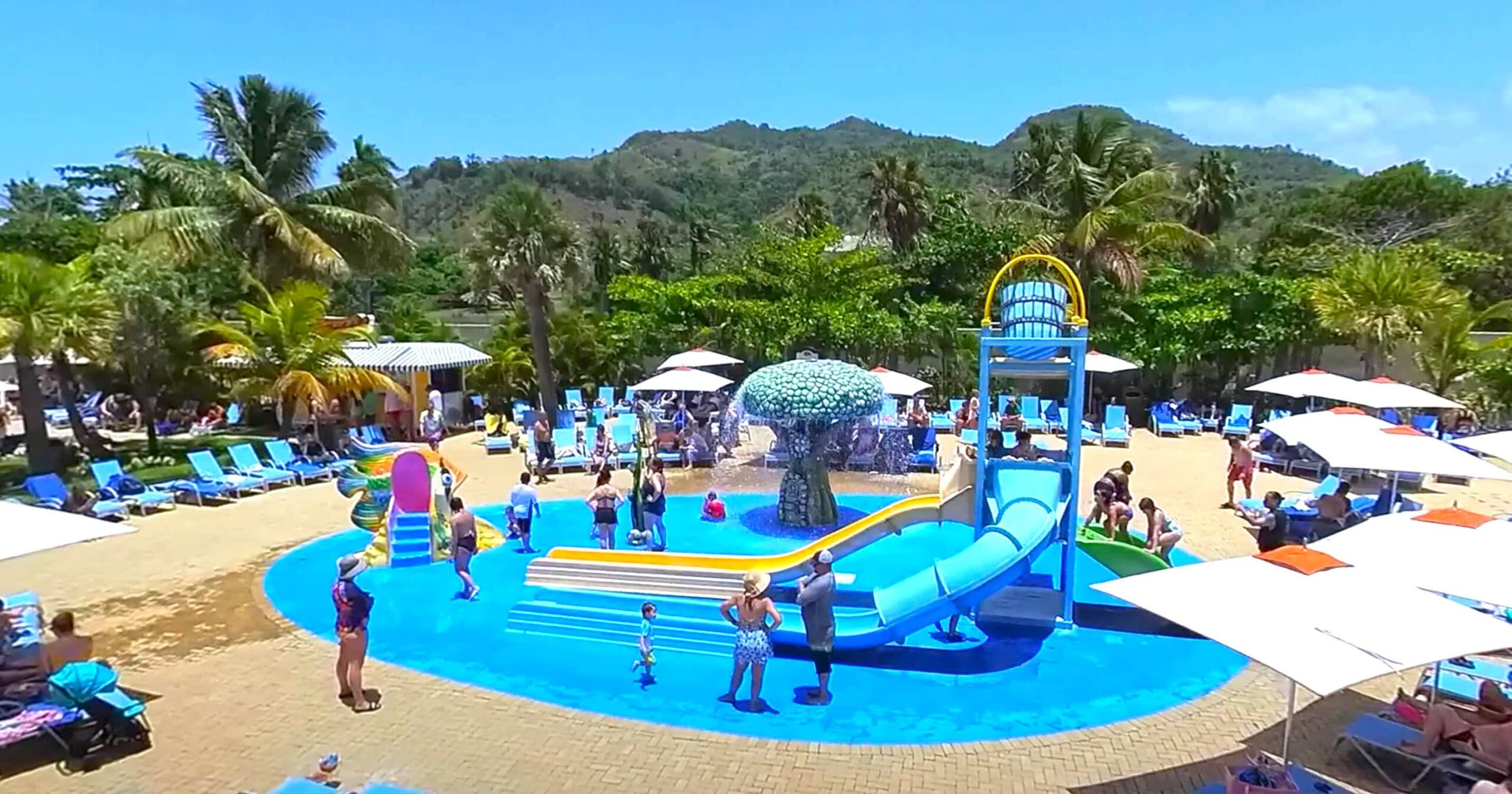 Wide view of the kids pool