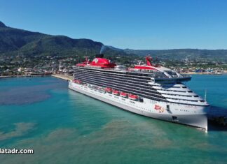 Scarlet Lady Scarlet Lady docked in Taino Bay