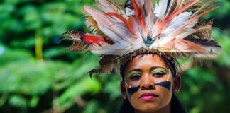 Dominican Taino A Dominican Taino woman with head dress