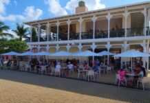 Amber Cove Coco Cana Restaurant Coco Cana bar restaurant at Amber Cove port.