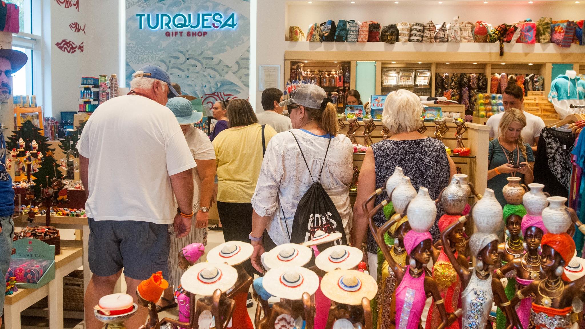 Customers in a busy day at Turquesa shop