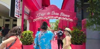 Is Puerto Plata Safe? tourists visiting the Pink Alley Paseo de Dona Blanca in Puerto Plata.